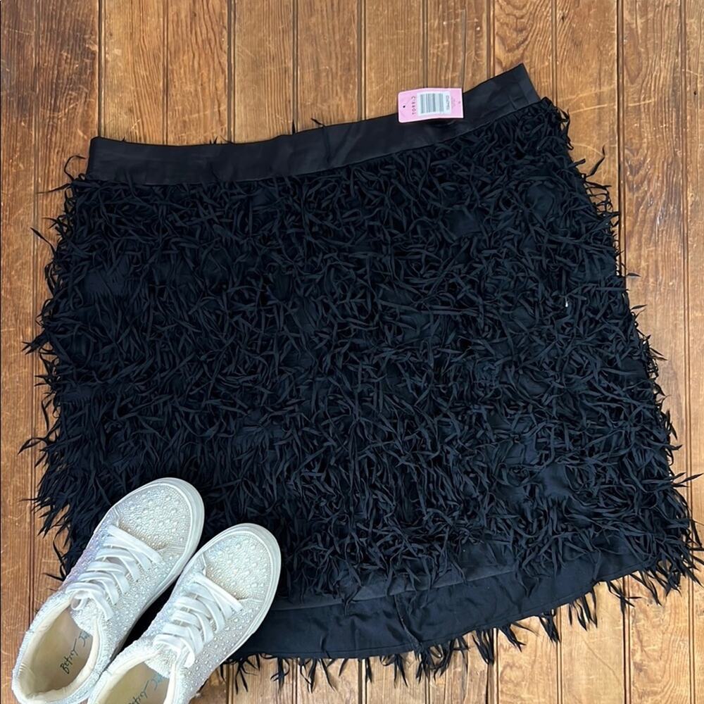 Women’s Torrid fringe mini skirt black FUN size 16 NWT New